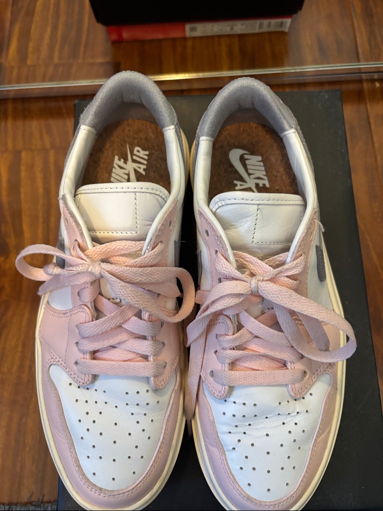 Nike Low-Top Sneakers In White, Pink & Gray